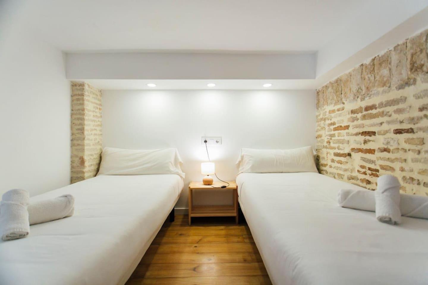 Amplio Apartamento De Diseno Precioso De Estilo Sevillano En Pleno Centro Luaran gambar
