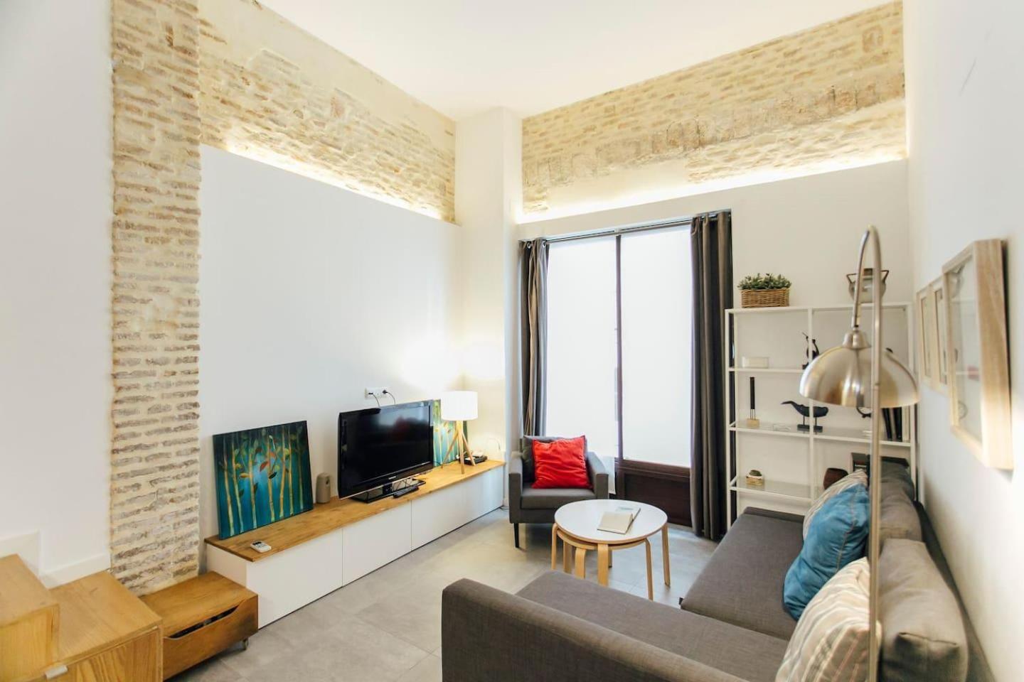 Amplio Apartamento De Diseno Precioso De Estilo Sevillano En Pleno Centro Luaran gambar